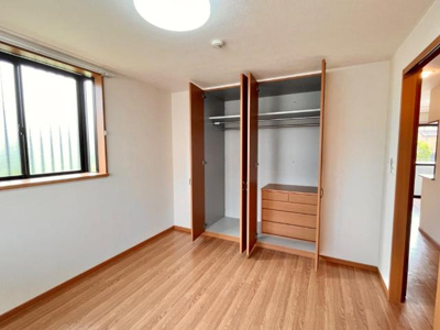 【内装】 | クレシアＡ | 洋室2部屋目