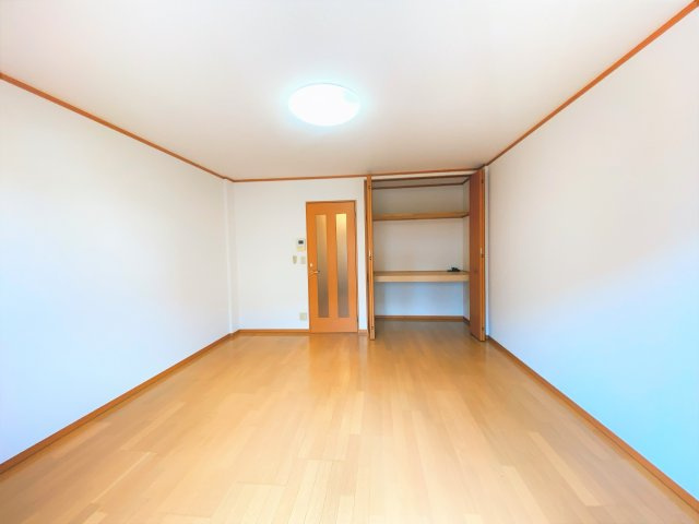 サンパーク青山の居間・リビング