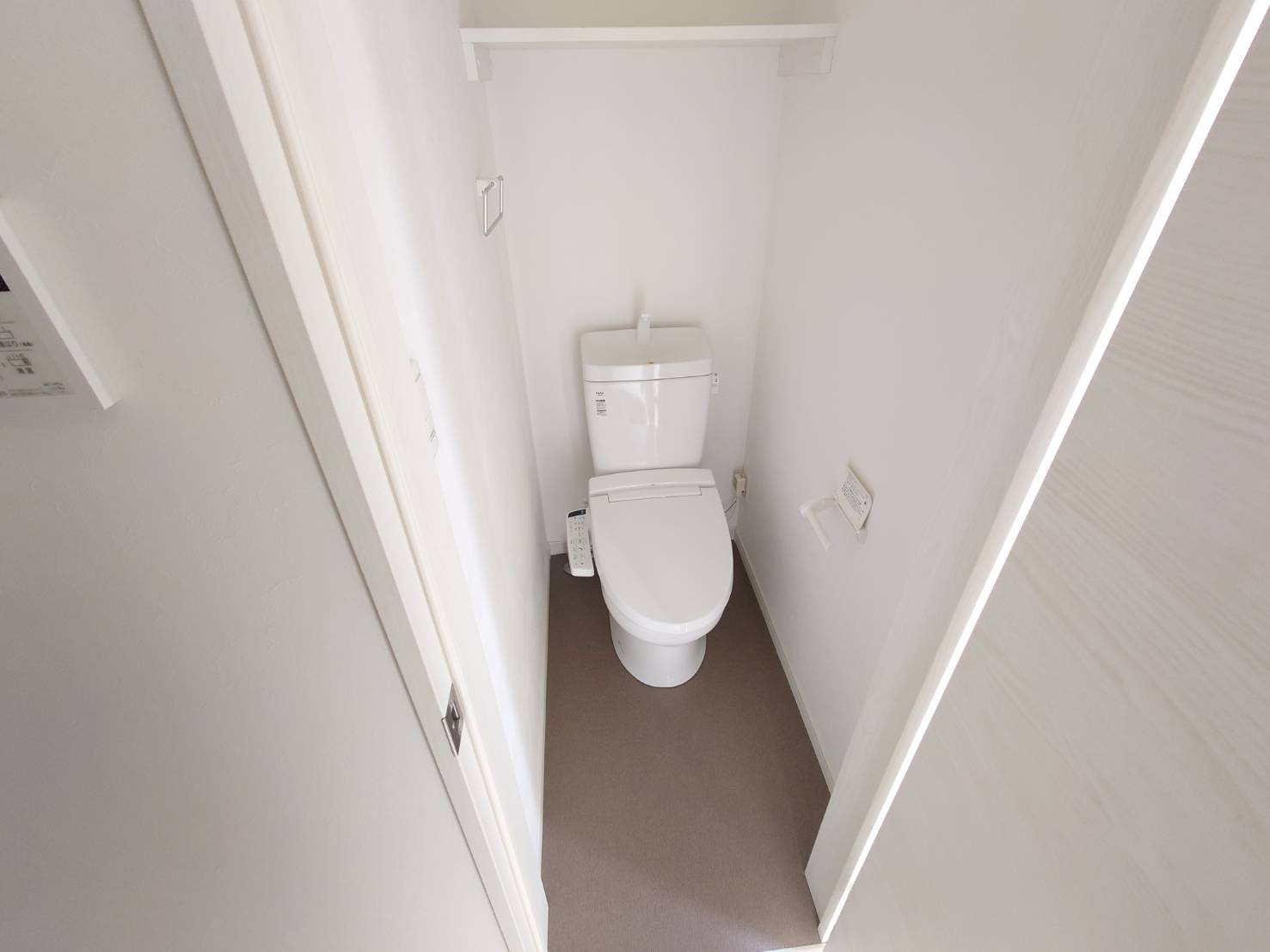 modern palazzo喜々津Soleilのトイレ|※室内画像は別号室のもの