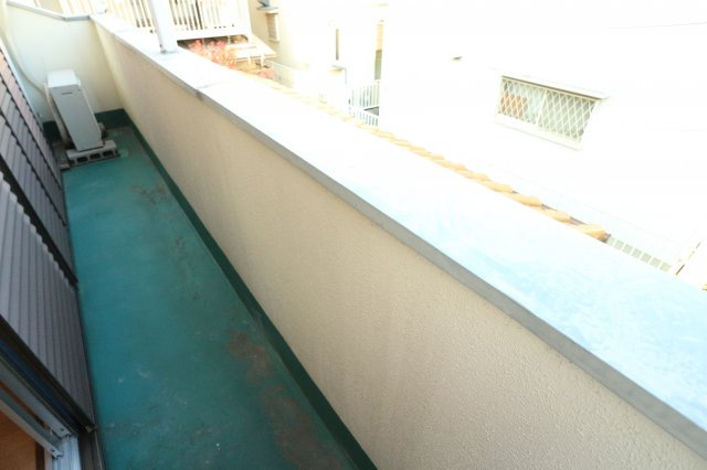 北舞子1丁目貸家のバルコニー