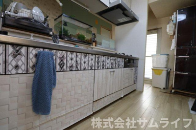 【居間・リビング】 | 土師小上り和室のある5LDK戸建