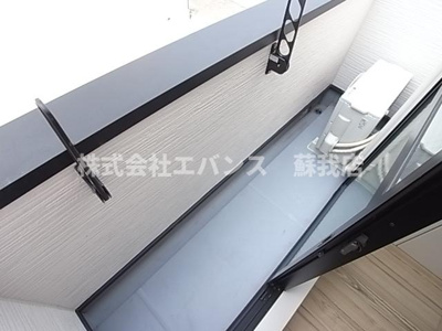 【バルコニー】 | クノッソス末広 | 陽当たり良好なバルコニーです