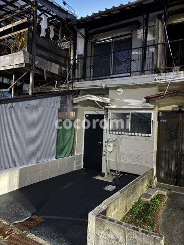 金田町5丁目リノベテラスのエントランス