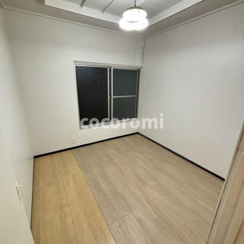 金田町5丁目リノベテラスの洋室