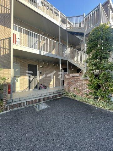 カーサ大井倉田のエントランス