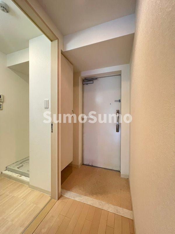 OCEAN松屋町の玄関|明るい玄関です