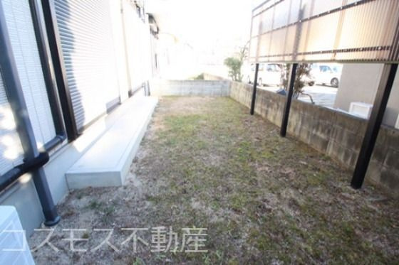 メゾンフルールの庭