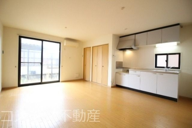 メゾンフルールの居間・リビング