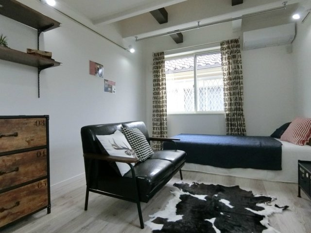 ハーミットクラブハウス京急蒲田の居間・リビング