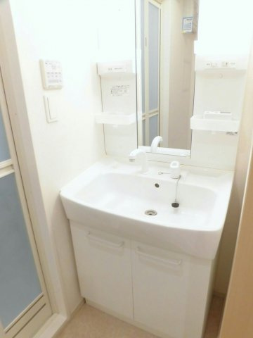 ホワイト　テールⅠの洗面所