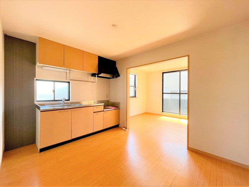 ファミールのざきの洋室