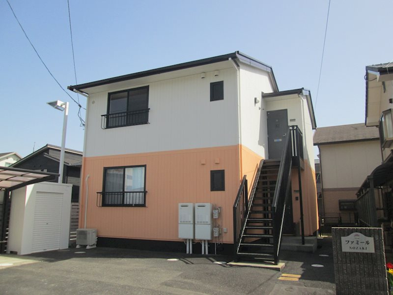 ファミールのざきの外観