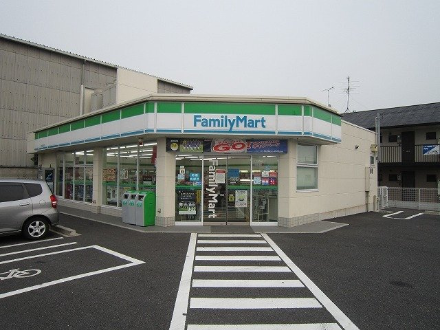 エスポワール　Ⅱの周辺|ファミリーマート　西之島店まで500m