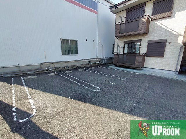 ターミナルステージ初台の駐車場