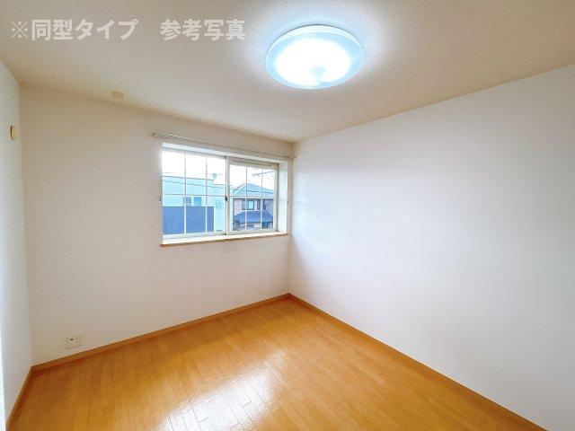 エルシティ　オリビアIIの居間・リビング