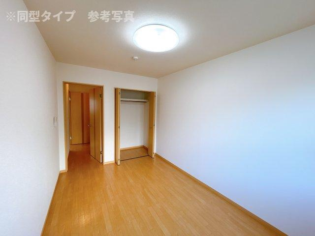 エルシティ　オリビアIIの居間・リビング