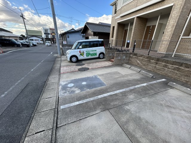 エルシティ　オリビアIIの駐車場