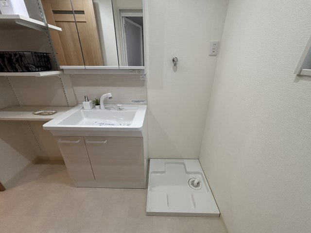 防水パン付きの洗濯機置き場です