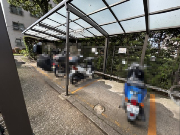 バイク置場です