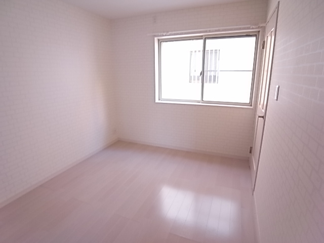 歌敷山ハイツの寝室