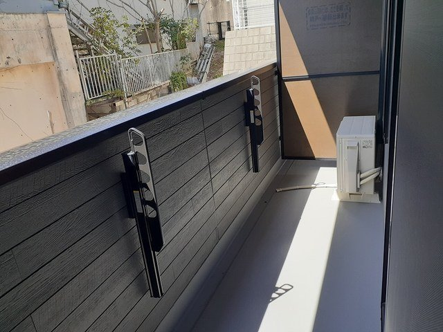 ヴァンヴェールの丘のバルコニー