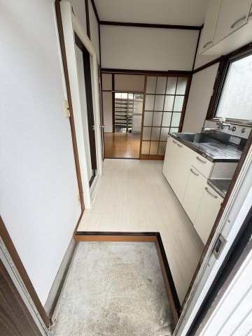 中野コーポの玄関