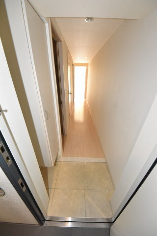 オーシャン松屋町の玄関