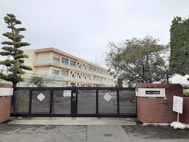 バイオレットの周辺|小牧市立　三ツ渕小学校まで900m