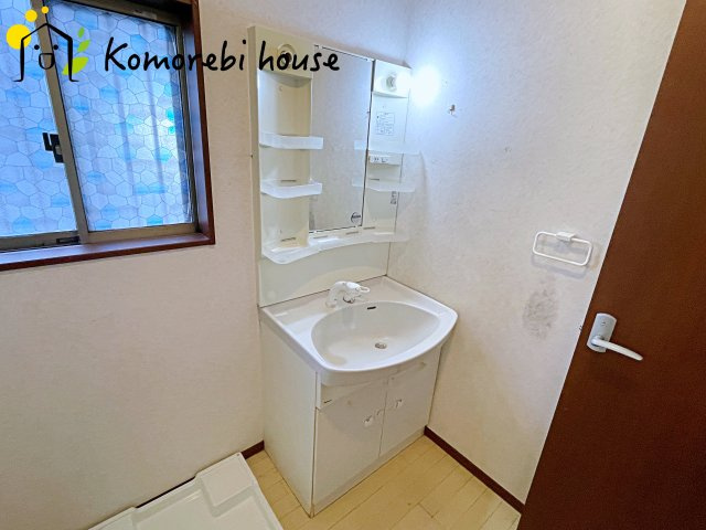 白岡市西２丁目　中古戸建の独立洗面台|11/10　撮影済み