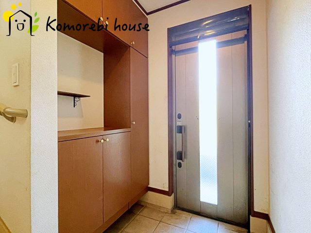 白岡市西２丁目　中古戸建の玄関|11/10　撮影済み