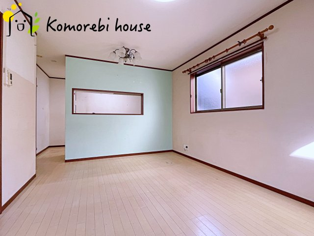 白岡市西２丁目　中古戸建の居間・リビング|11/10　撮影済み