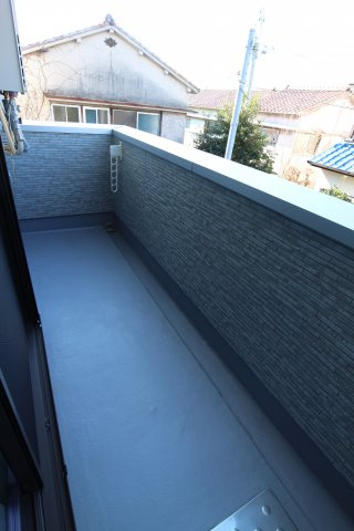 グルーブメゾン歌敷山のバルコニー