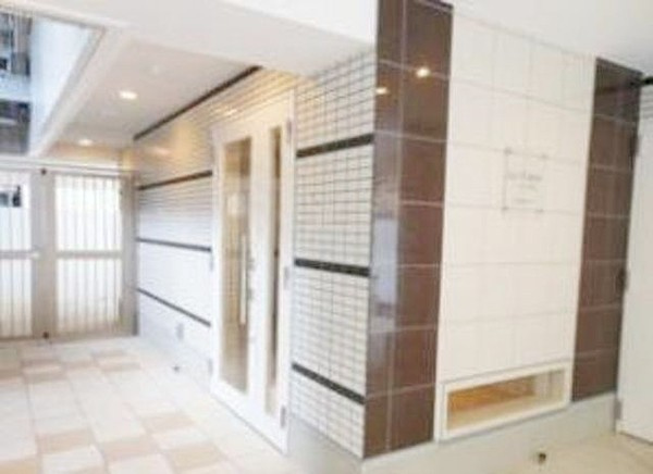 ラヴィエント浅草橋のロビー