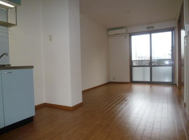 メゾン・ルミエールの居間・リビング