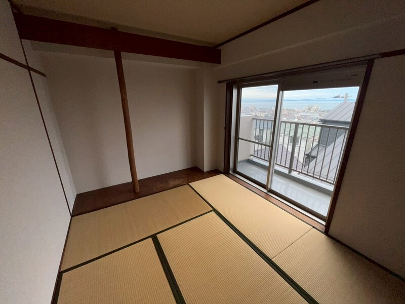 メゾン霞ヶ丘の和室