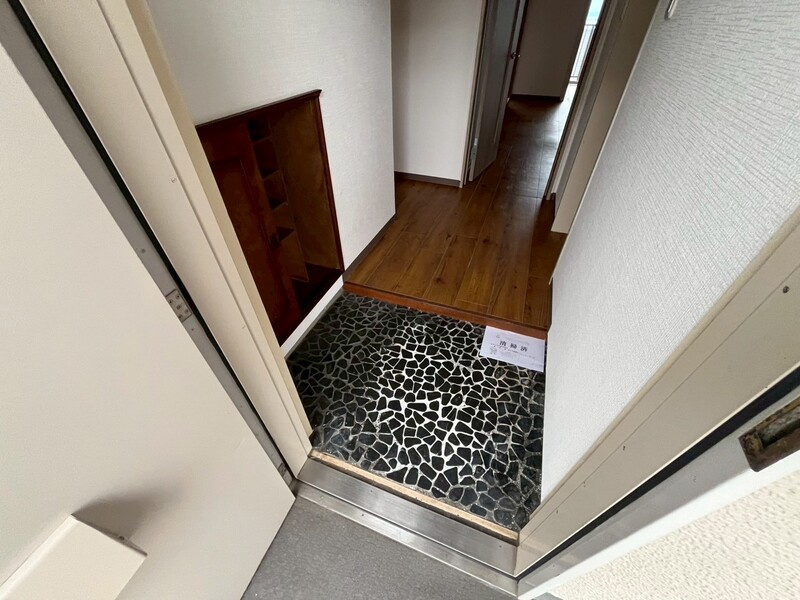 メゾン霞ヶ丘の玄関