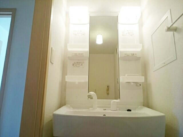 ピュア・シュメールの洗面所|使いやすい洗面所です