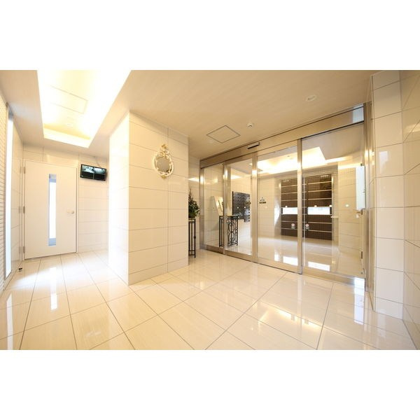 アレーヌコート新瑞橋のロビー