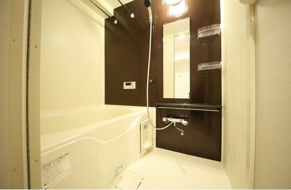 アレーヌコート新瑞橋の浴室