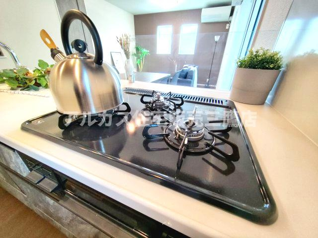 【内覧動画公開中！】三鷹市上連雀８丁目 中央線 三鷹駅 新築戸建のキッチン