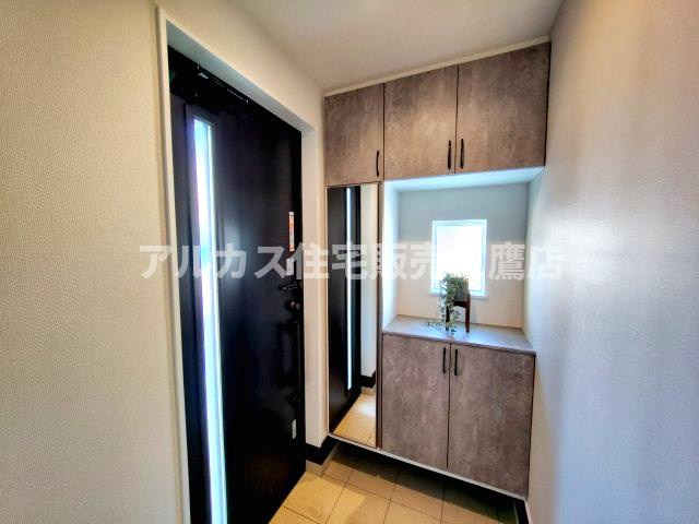 【内覧動画公開中！】三鷹市上連雀８丁目 中央線 三鷹駅 新築戸建の玄関