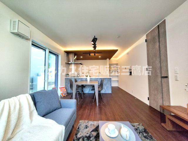 【内覧動画公開中！】三鷹市上連雀８丁目 中央線 三鷹駅 新築戸建の居間・リビング