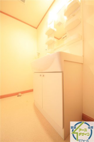 クローバーの独立洗面台