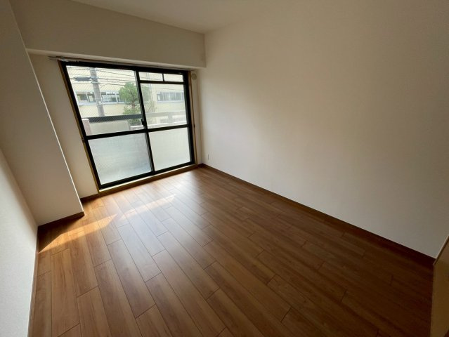 エレガント北町の居間・リビング