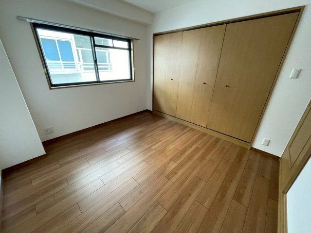 エレガント北町の居間・リビング