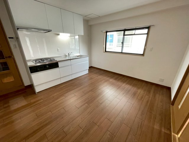 エレガント北町の居間・リビング