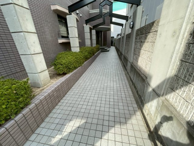 エレガント北町のエントランス