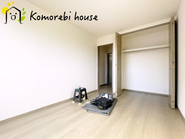 上尾市大字上尾下　4期　新築一戸建て　ハートフルタウン　Bの洋室|収納付きでゆとりのある空間。寝室としても、将来的には子ども部屋としても使え、衣類やおもちゃもスッキリ片付く快適な部屋。