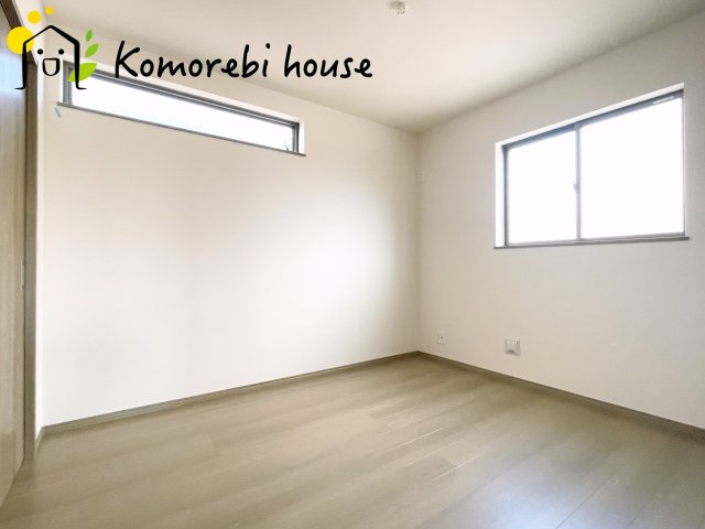 上尾市大字上尾下　4期　新築一戸建て　ハートフルタウン　Bの子供部屋|自然光が心地よく入る子ども部屋は、学習・遊び・睡眠をしっかり支える快適環境。シンプル設計でレイアウトも変えやすく、成長に合わせて長く使える利便性の高い一室です。															