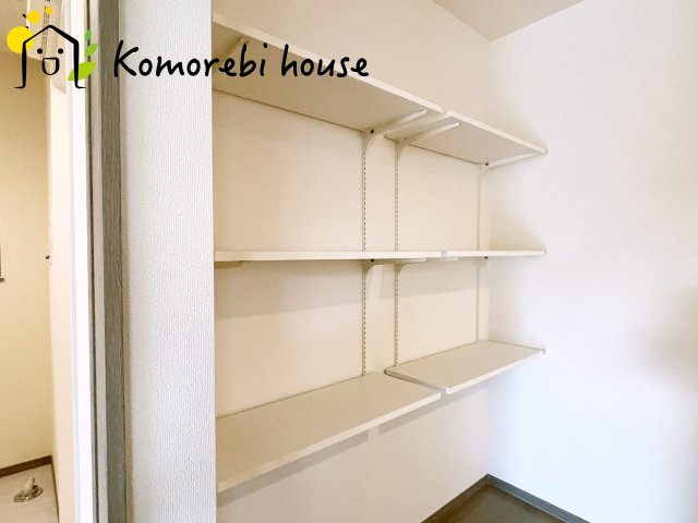 上尾市大字上尾下　4期　新築一戸建て　ハートフルタウン　Bの収納|収納が多いと、生活のリズムが変わります。朝は身支度がサッと済み、夜はリビングが散らからない。家族の荷物が増えてもゆとりを保てる、長く快適に住める収納計画です。															